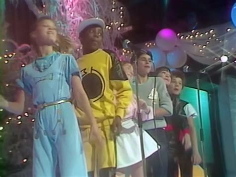 1984 Les Mini Stars Chantent Danse Autour De La Terre Ina