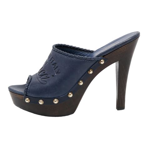 Gucci Navy Blue Leather Logo Embossed Studded Craft Clogs Size 365 For