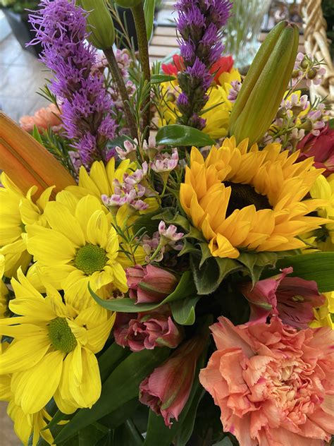 Designers Choice Vase Arrangement Nanaimo Flower Delivery Turleys