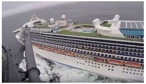 Feds chartering plane to repatriate Canadians on California cruise ship