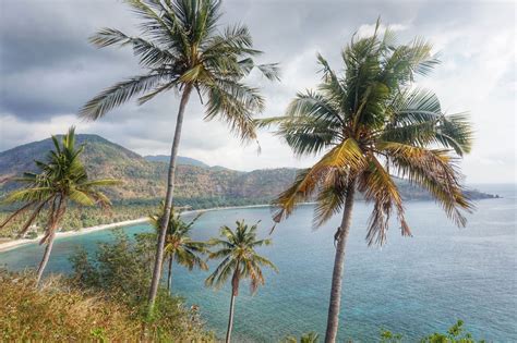 Lombok Visitar A Costa De Senggigi Road To Freedom