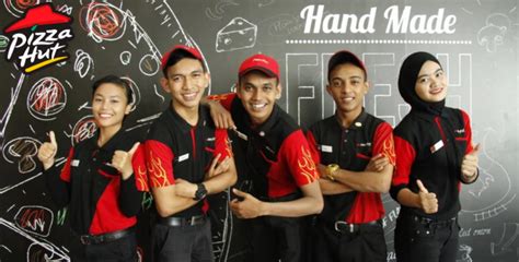 Portal ini diwujudkan untuk membantu golongan b40, yang sekarang ini tersepit dengan kehidupan. Pizza Hut 'Open' Kerja Kosong Di Sekitar KL & Selangor ...