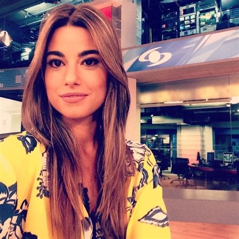 She is popular for being a journalist. Quem são as jornalistas que devem dar o que falar na Copa ...