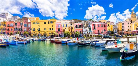 Isola di procida → isola d'ischia (island). Isola di Procida: Maria La Pescatrice a "La Corricella ...