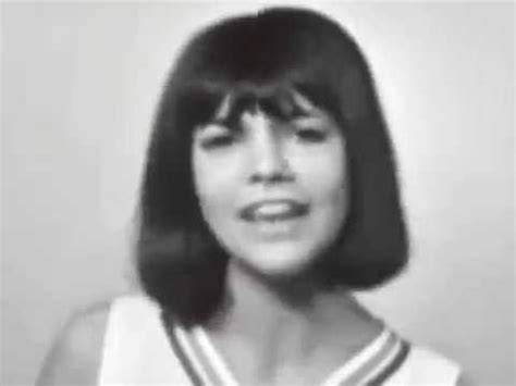Toute la discographie de chantal goya est sur nostalgie.fr. Chantal Goya - C'est bien Bernard - YouTube