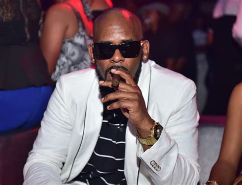 A Chronology Of R Kelly’s Alleged Sex Crimes Is He Looking At A Jail Sentence This Time