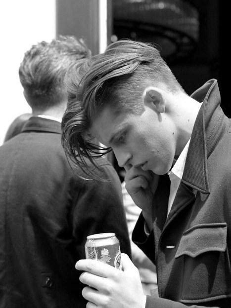 Spiky undercut and slick back quiff tutorial. 15 Long Undercut Haircuts For Men 2018 - Long Male ...