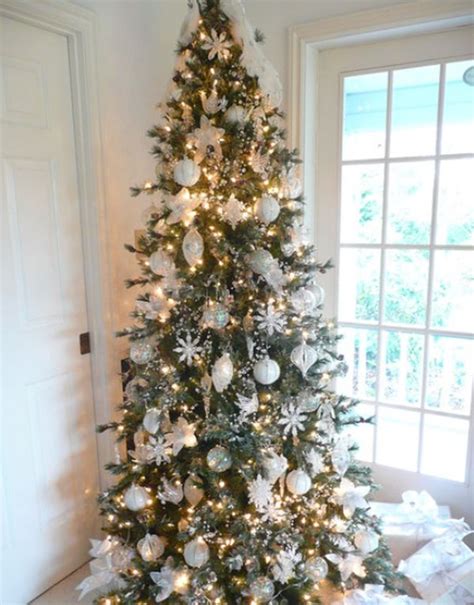 42 Christmas Tree Decorating Ideas You Should Take In