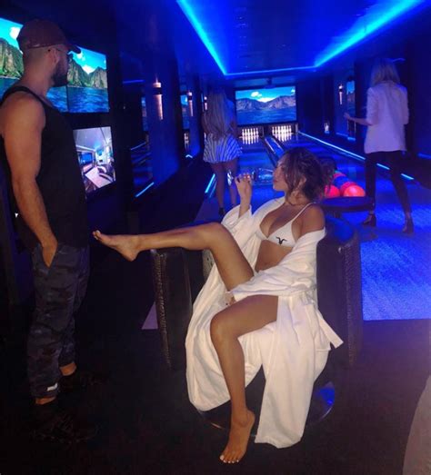Dan Bilzerian Party Inside Pics Of The Party With Hot Girls Booze And More Gq India