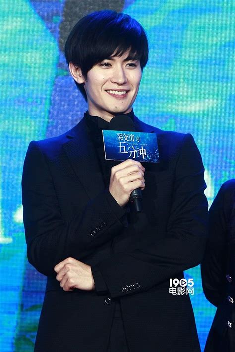 Самые новые твиты от 三浦春馬 & staff info (@miuraharuma_jp): 《深夜前的五分钟》首映 三浦春马卖萌秀中文_首映现场_图集_电影网_1905.com