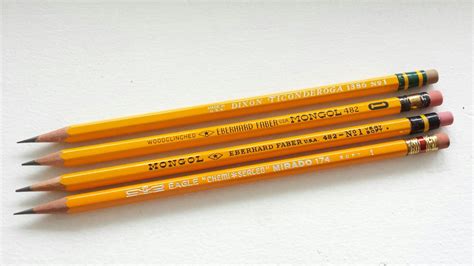 Black Wood Student Writing Pencil For School Packaging Size 4 Pcs