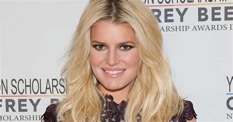jessica simpson gets mom shamed for allowing 7 year old daughter maxi drew to get her hair dyed