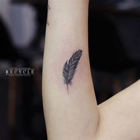 20 Dreamy Feather Tattoo Ideas And Inspiration Brighter Craft