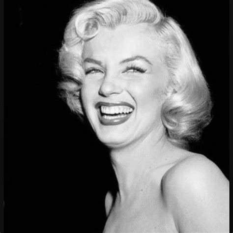 Marilyn Attending The Premiere Of Call Me Madam March 1953 Candle In
