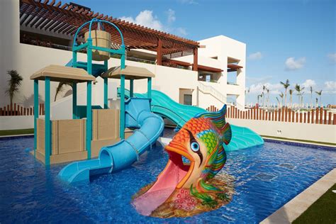 Lots Of Slides To Choose From At Hyatt Ziva Cancun Cancun All Inclusive