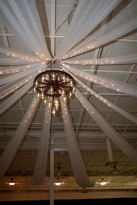 We've picked 35 amazing wedding decoration ideas that'll transform your space, with lots of diy ideas to keep the cost down too. Home-made mason jar chandelier! (Ceiling at Indigo Falls ...