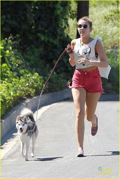 Miley Cyrus Running With Floyd Photo 462693 Photo Gallery Just