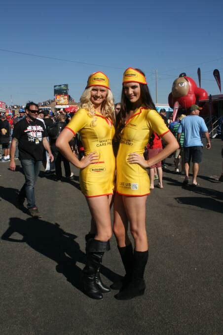 The Grid Girls Of The Bathurst 1000 Photos 2014 Western Advocate