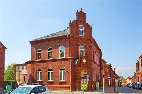 Willkommen in unserer malerischen von wiesen und wäldern umgebenen stadt im norden deutschlands. ipernity: Gadebusch, ehemaliges Postamt - by Mecklenburg-Foto