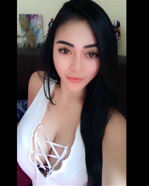 Cerita Tante Yuli Pemuas Nafsuku