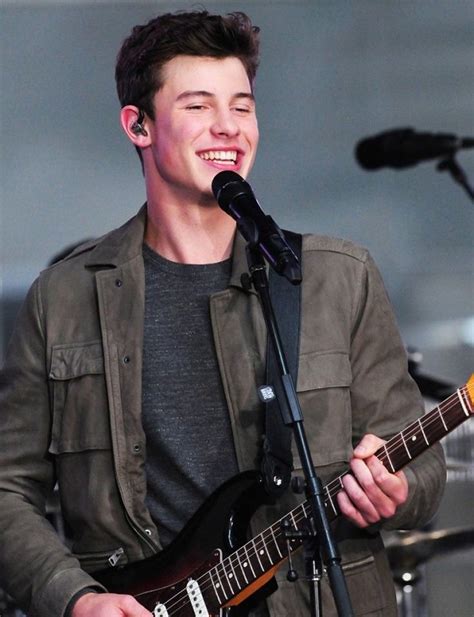 From Vine Sensation To Global Superstar A Brief Biography Of Shawn