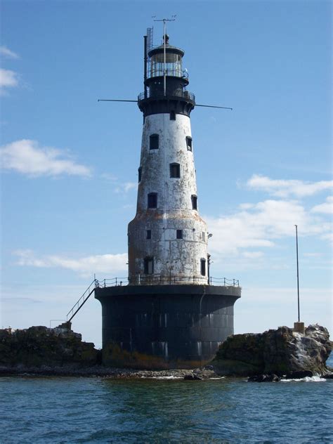 Rock Of Ages Lighthouse Lake Superior One Of Michigans Tallest