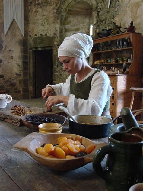 Medieval Food Preparation Kitchens And Vendors Medieval Recipes