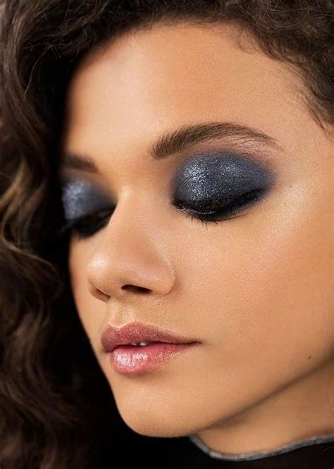 Hypnotic Black Smokey Eye Makeup Looks For Women Sheideas