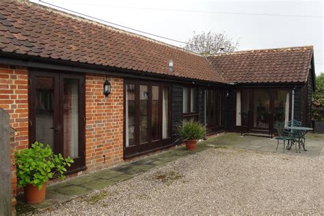 338 apartments and lofts in essex. The Lodge, felsted holiday cottages, essex holiday ...