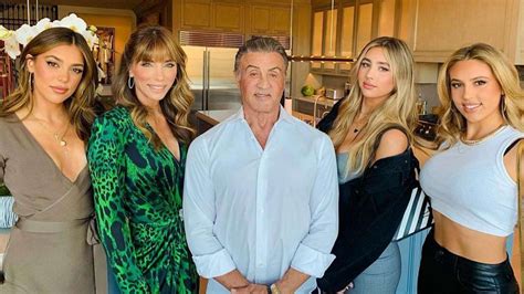 Sylvester Stallone Y Su Familia Protagonizaran Su Propia Serie Para