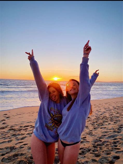 🥂lenibrooks Sister Beach Pictures Friend Beach Poses Beach Pictures