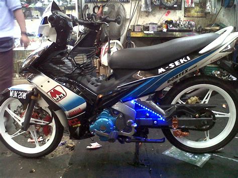 Tribun medan menyajikan berita dan video terkini medan, sumatera utara dan psms. iDaman Auto Club Gombak: Motor Yamaha LC Idaman Auto Club