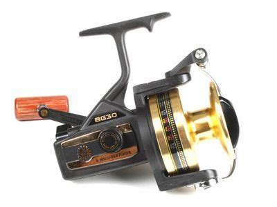 Tudo Sobre Molinete Daiwa Black Gold Bg