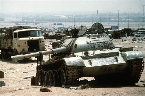 Filedestroyed Iraqi T 55 On Highway Between Basra And Kuwait City 1991