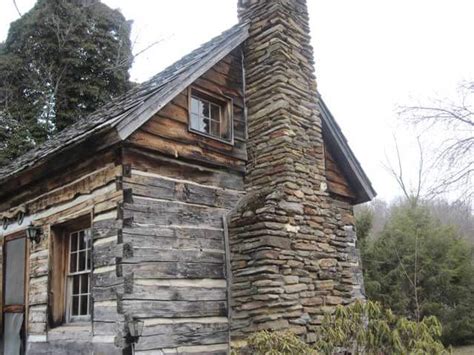 The average width of the logs are 12″. Reclaimed Wood Sourcing NC | Reclaimed Lumber & Beams