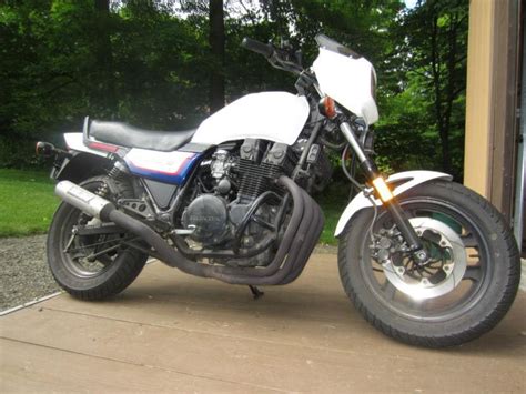 1986 honda cb700sc nighthawk s in rare blue/white/red color. Honda Nighthawk 700 CB700S 1986 for sale on 2040-motos