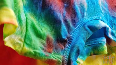 It should be very messy. How to Tie -Dye T-shirt | Swirl Technique - YouTube