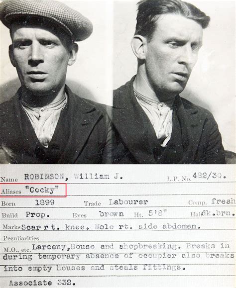 10 Mugshots From The 1930s With Curious Details Mug Shots Photobooth