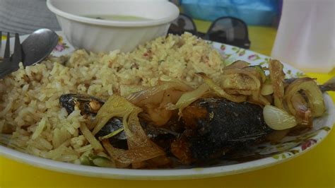 Ada nasi goreng, capcay goreng hingga capcay rebus yang menggugah selera. orangkecilorangbesar: Nasi Goreng Ikan Rebus Goreng Masjid ...