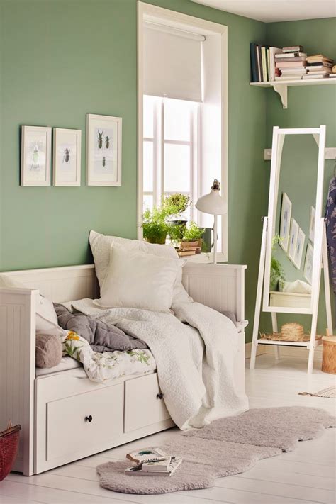 Ja jos tarvitset lattiatilaa vaikkapa joogaamiseen, voit vain pinota sängyt uudelleen. HEMNES Tagesbettgestell/3 Schubladen - weiß - IKEA ...