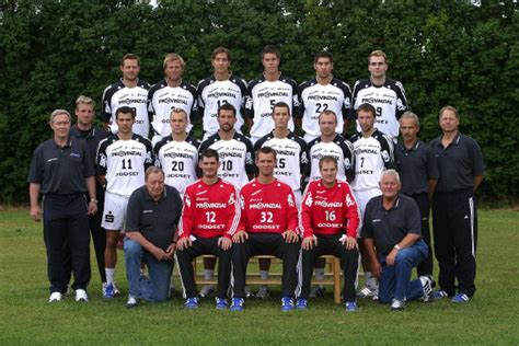 Erstmals seit 2014 gewinnt ein deutscher klub die königsklasse des handballs. Die Mannschaft des THW-Kiel in der Saison 2005/2006