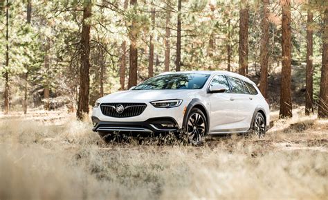 2019 Buick Regal TourX Reviews | Buick Regal TourX Price, Photos, and