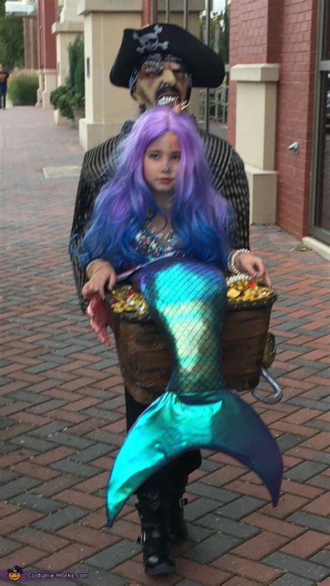 Mermaid Captured By A Pirate Costume Easy Diy Costumes