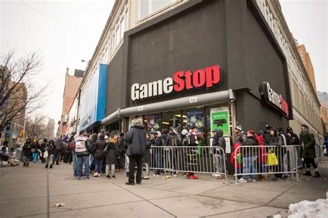 GameStop offers returns for full store credit within two days of launch