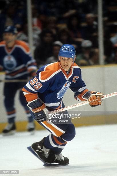 Wayne Gretzky Photos And Premium High Res Pictures Getty Images