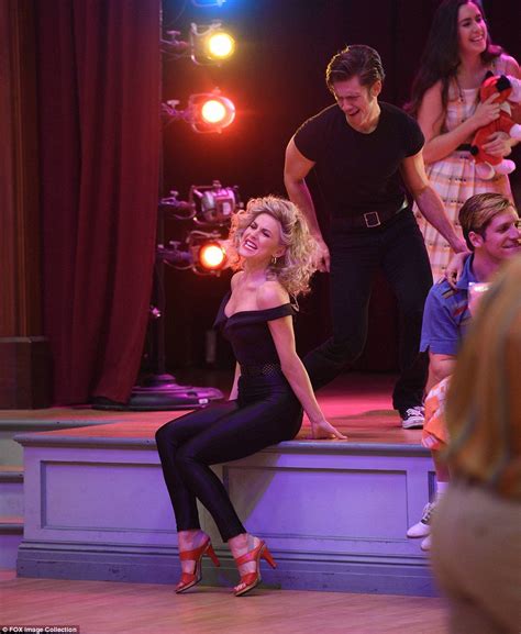 Julianne Houghs Sexy Sandy Leads Grease Live To Five Star Reviews