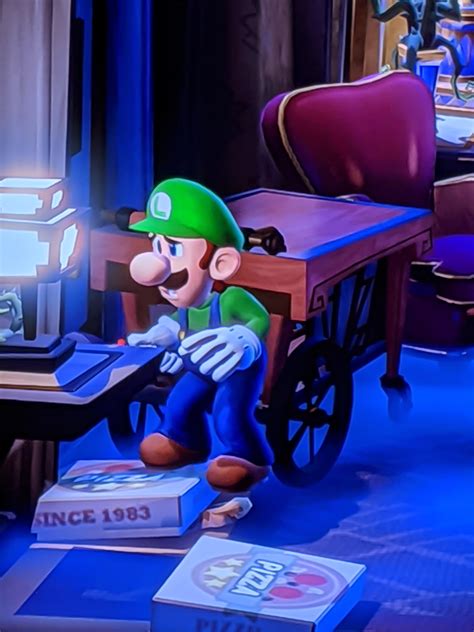 Neat Easter egg on Mario's room in Luigi's mansion 3. Pizza box has the
