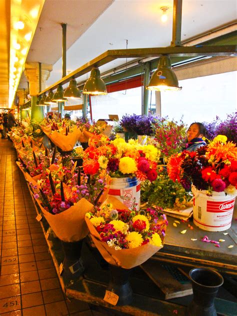 Pozrieť všetky recenzie (21 511) lokality pike place market. Pike's flowers | Flowers in Pike's Place Market, Seattle ...