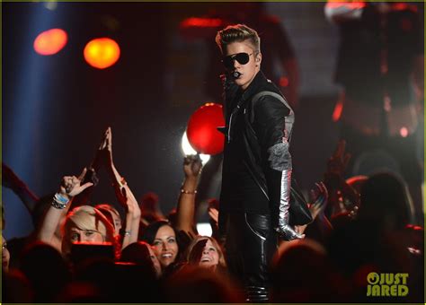 Justin Bieber And Will I Am Billboard Music Awards 2013 Performance Video Photo 2874279