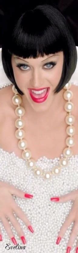 Girls In Pearls House Of Beccaria Fake Jewelry Pearl Jewelry My Jewellery Katy Perry Hot